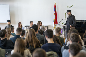 Сусрет ученика Математичке гимназије са хиландарским монасима