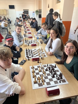 Ученици МГ успешни на општинском првенству у шаху